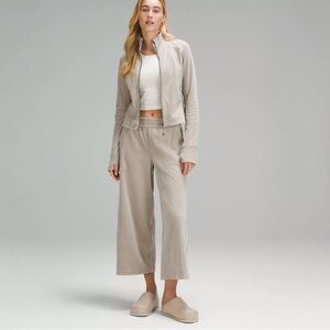 Lululemon Crop Scuba Wide Leg Velvet Cord Riverstone 14